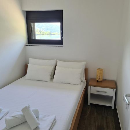 Montekarlo Na Drini Bed & Breakfast Mali Zvornik Bagian luar foto