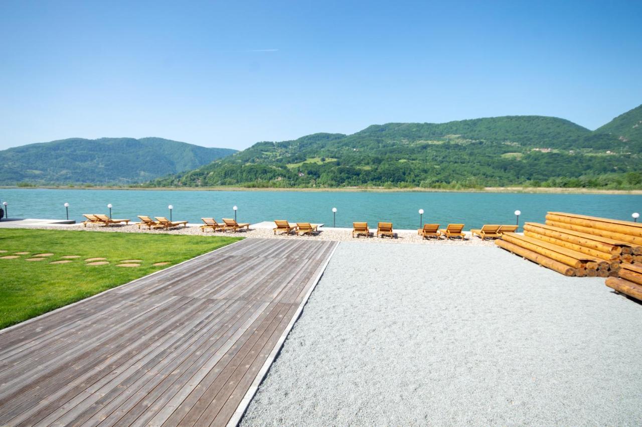 Montekarlo Na Drini Bed & Breakfast Mali Zvornik Bagian luar foto