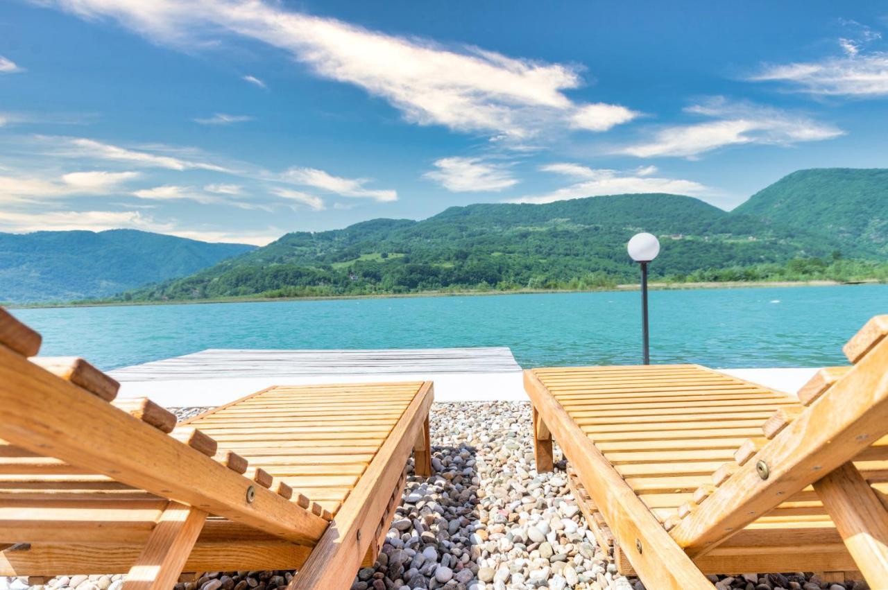 Montekarlo Na Drini Bed & Breakfast Mali Zvornik Bagian luar foto