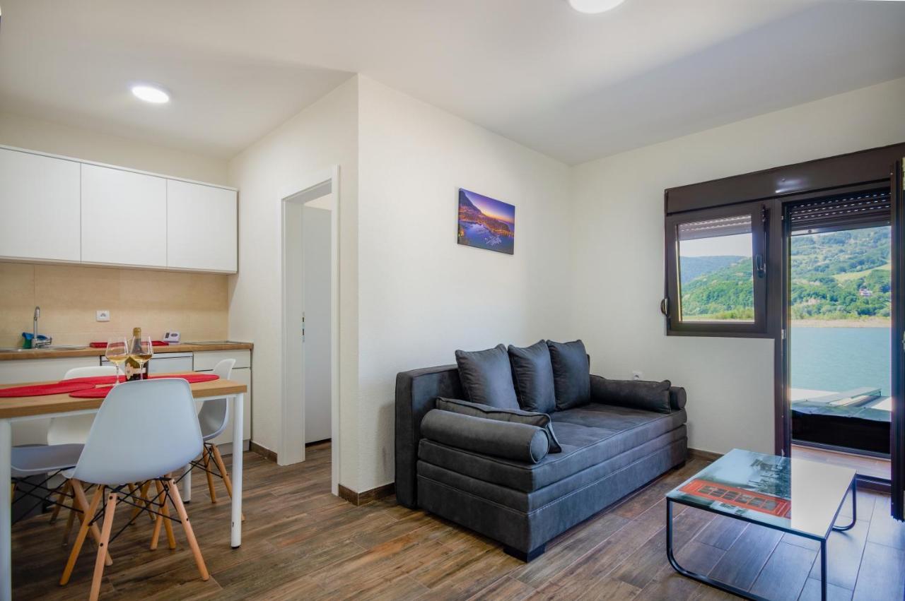 Montekarlo Na Drini Bed & Breakfast Mali Zvornik Bagian luar foto
