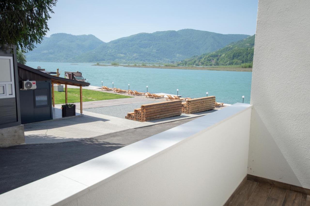 Montekarlo Na Drini Bed & Breakfast Mali Zvornik Bagian luar foto