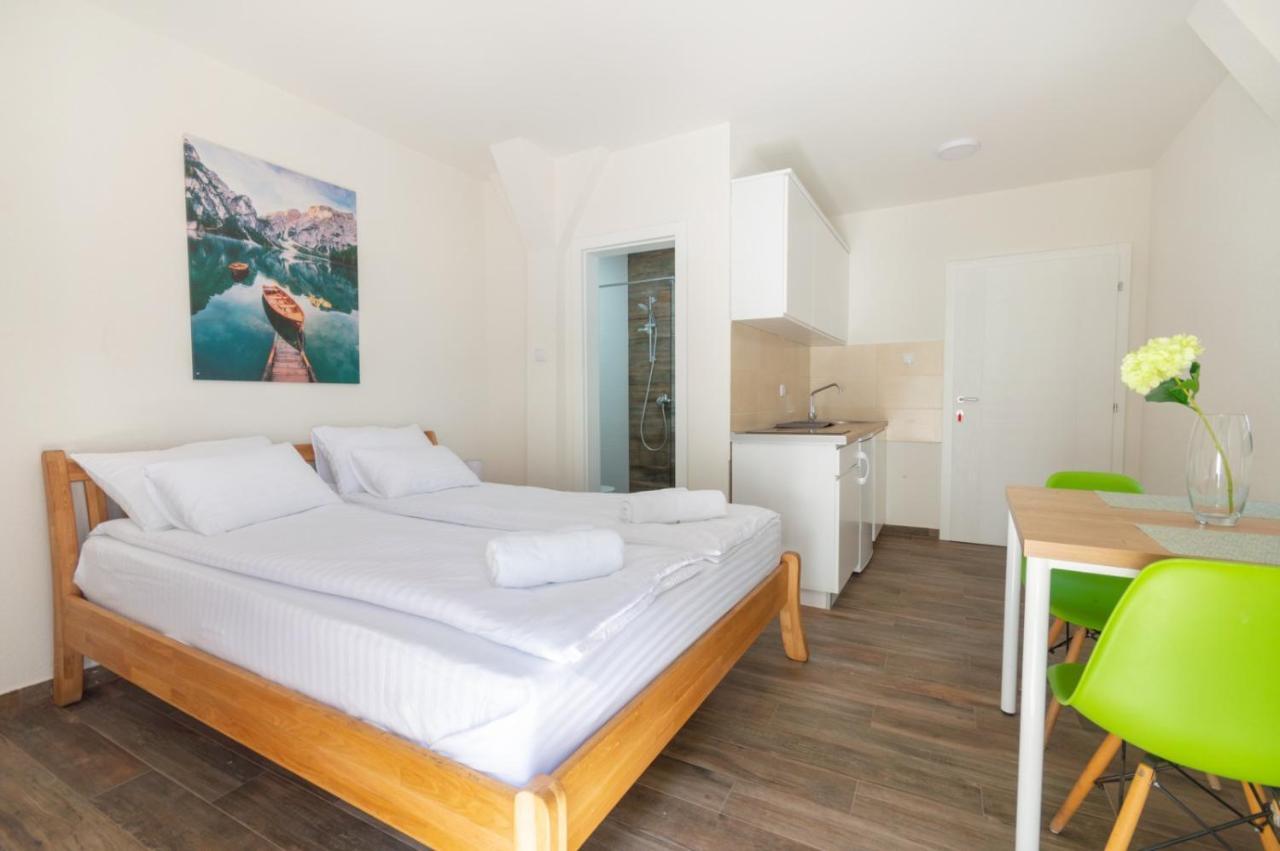 Montekarlo Na Drini Bed & Breakfast Mali Zvornik Bagian luar foto