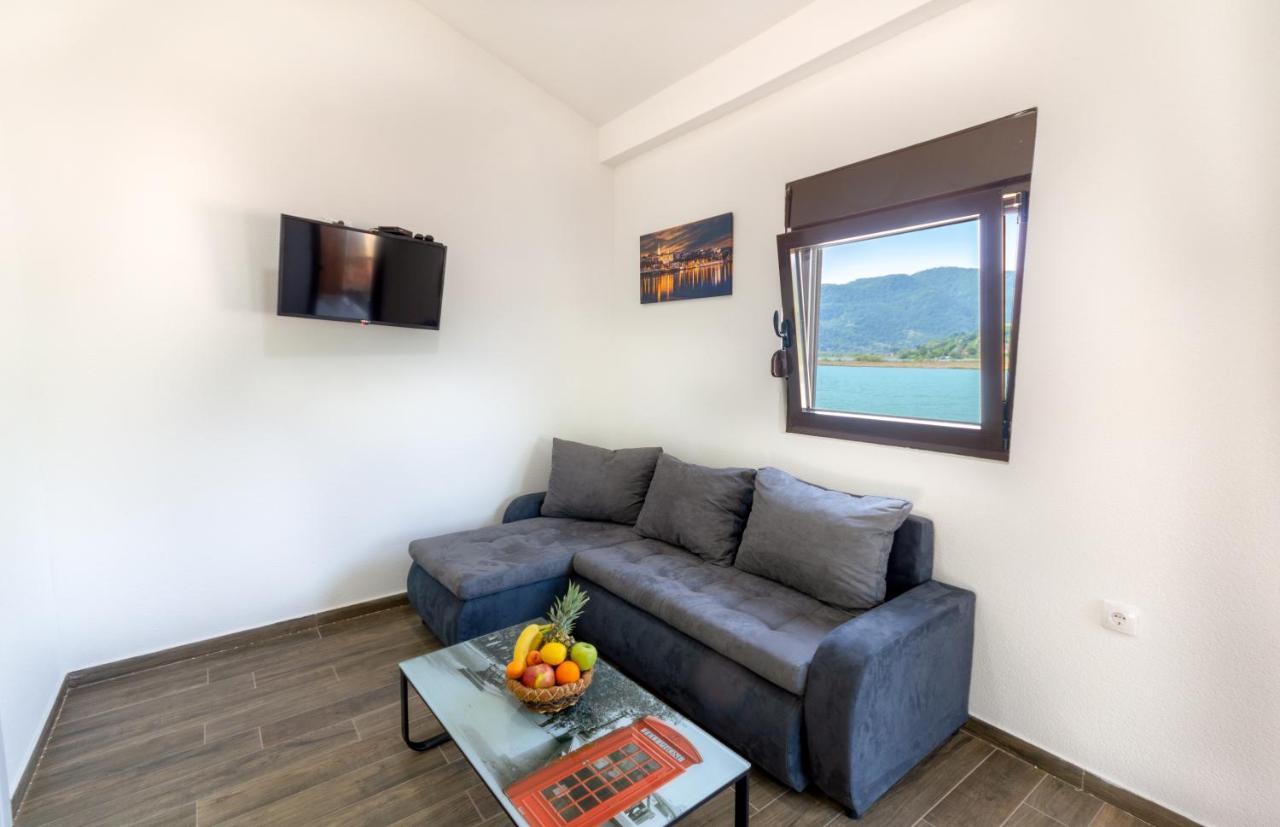 Montekarlo Na Drini Bed & Breakfast Mali Zvornik Bagian luar foto