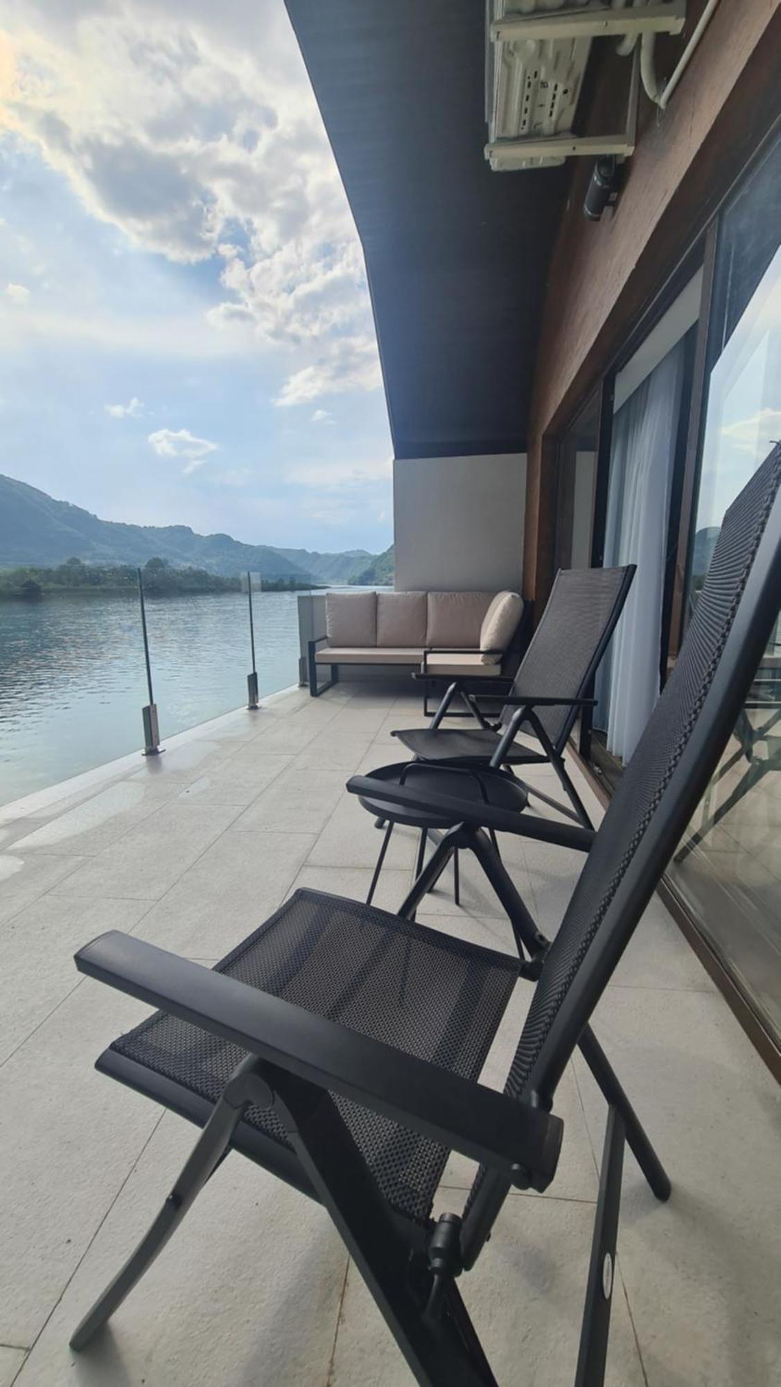 Montekarlo Na Drini Bed & Breakfast Mali Zvornik Bagian luar foto